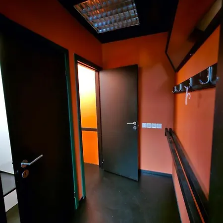 8627 Vandrerhjem